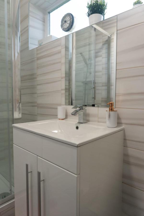 Gorgeous Ground Floor Apartment + Free Parking Μάντσεστερ Εξωτερικό φωτογραφία
